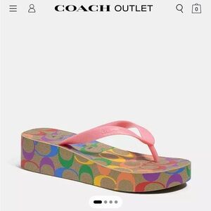*BRAND NEW* COACH LYNN Flip Flop Signature Collection Sandals